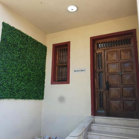 Ommi Hostel Сент Джулианс Экстерьер фото