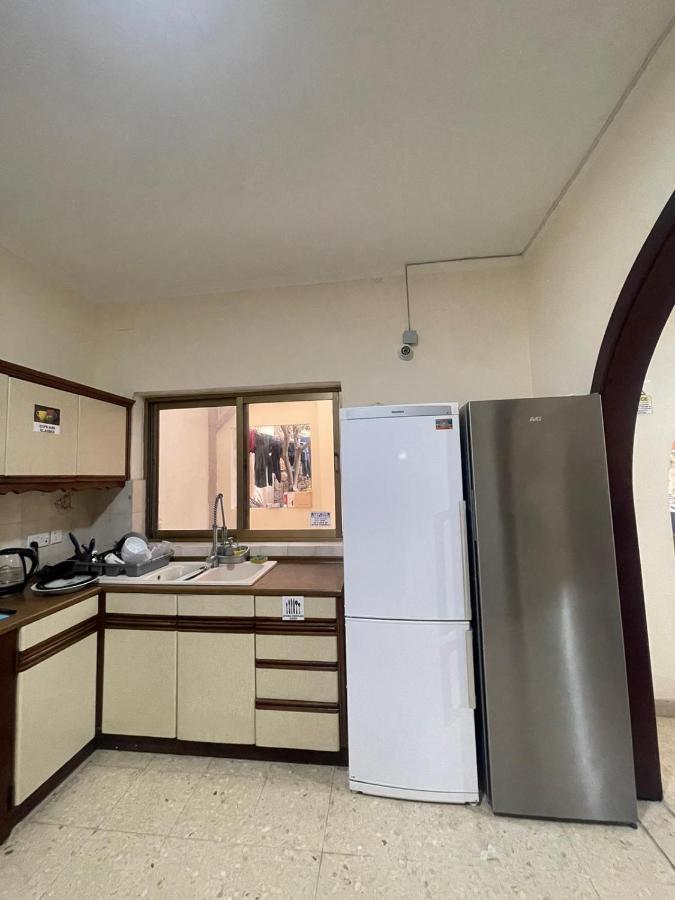 Ommi Hostel Сент Джулианс Экстерьер фото