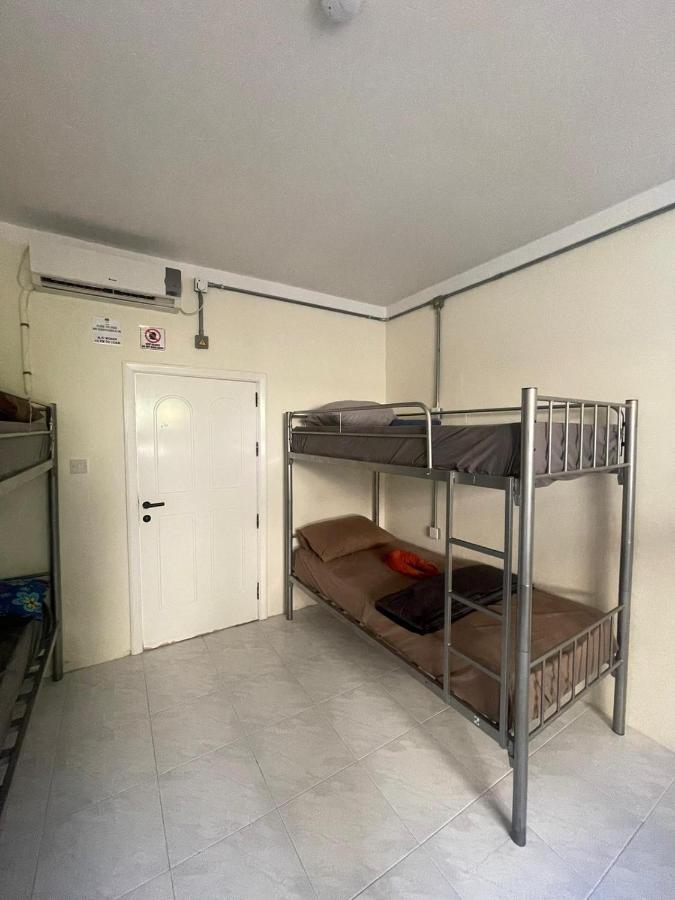 Ommi Hostel Сент Джулианс Экстерьер фото